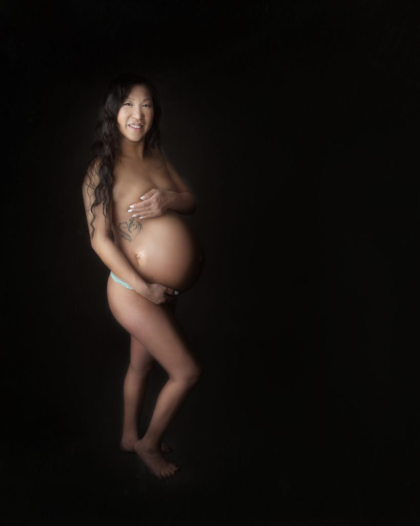 Maternity Photographer in Cambridge ontario