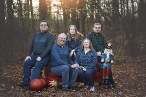 Family Poses for Christmas Photos in Cambridge Ontario